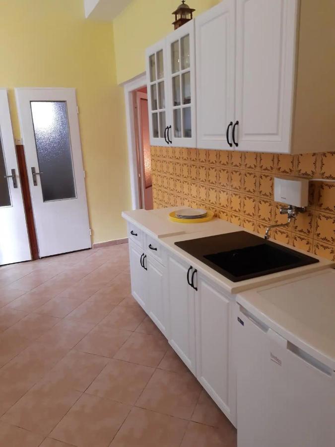 U Pani Malirky Apartment Valtice Bagian luar foto